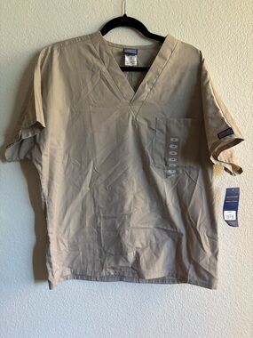 NWT! Cherokee V-Neck Scrub Top in Khaki